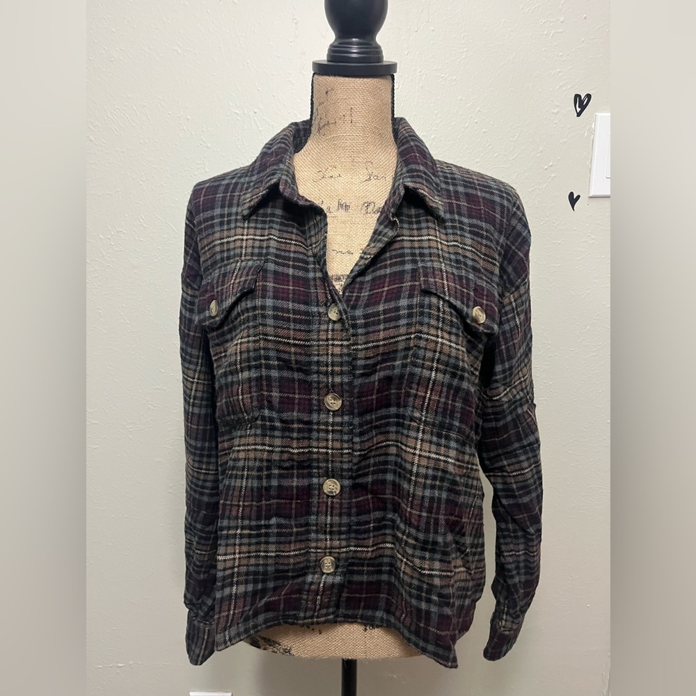 American Eagle Plaid Button Up